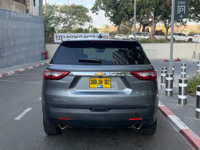 שברולט טראוורס