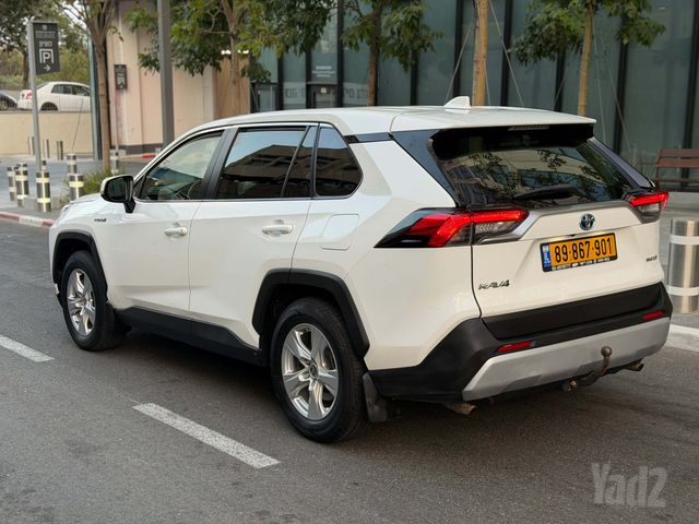 טויוטה RAV4