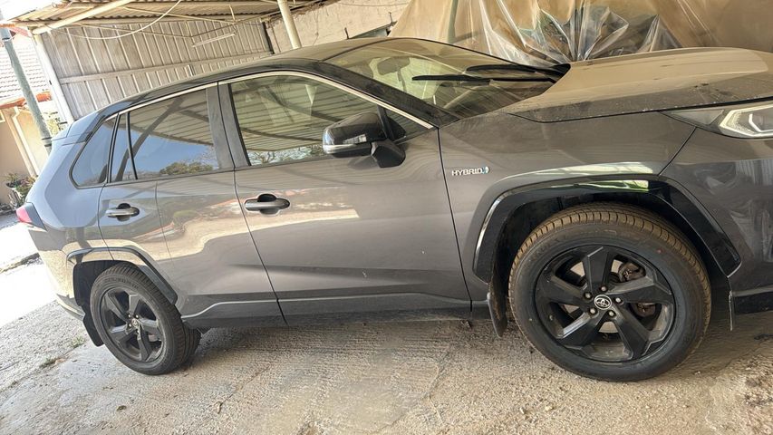 מודעת רכב טויוטה RAV4