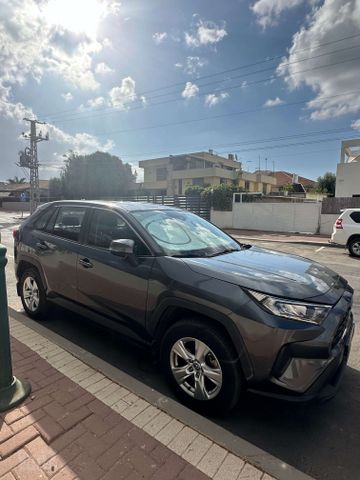 טויוטה RAV4