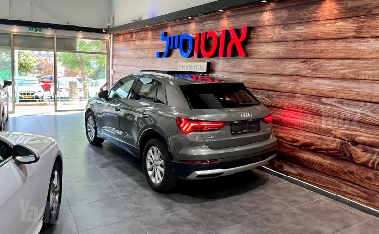 אאודי Q3