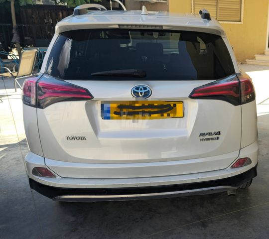 טויוטה RAV4