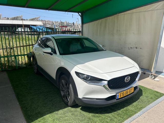 מאזדה CX-30