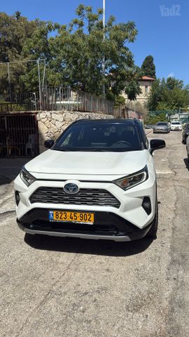 טויוטה RAV4