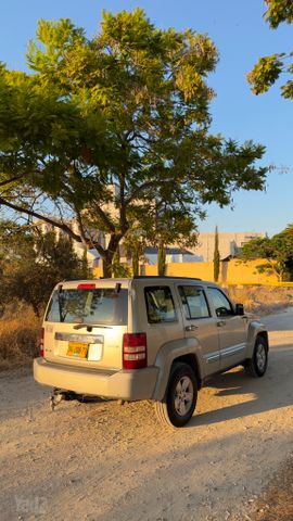 ג'יפ צ'ירוקי