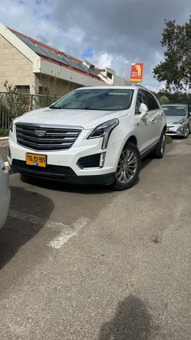 קאדילק XT5