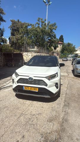 מודעת רכב טויוטה RAV4