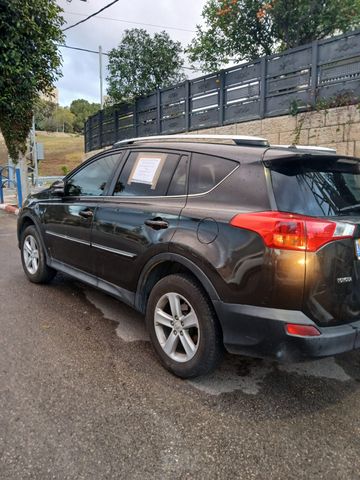 מודעת רכב טויוטה RAV4