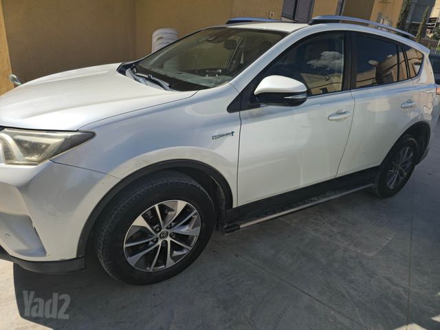 טויוטה RAV4