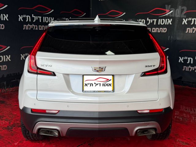 קאדילק XT4