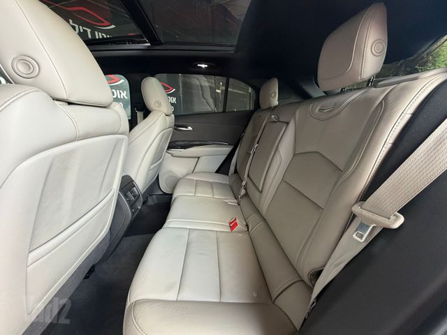קאדילק XT4