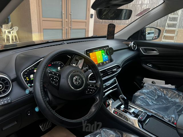 אם ג'י EHS PHEV