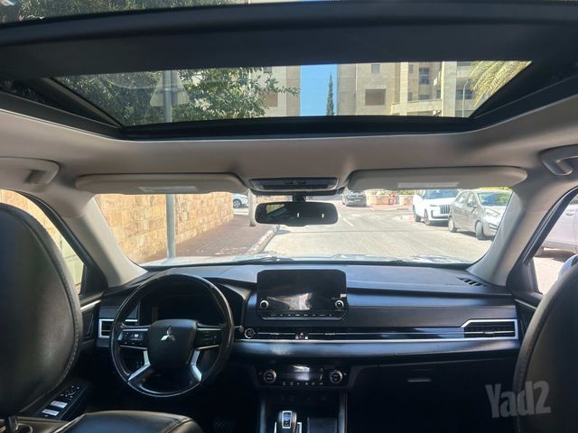 מיצובישי אאוטלנדר