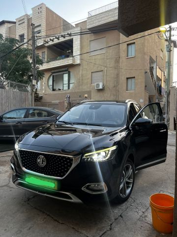 אם ג'י EHS PHEV
