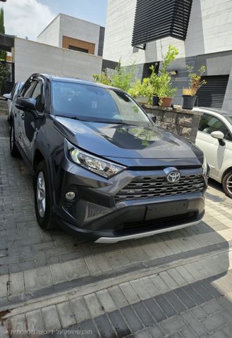 טויוטה RAV4