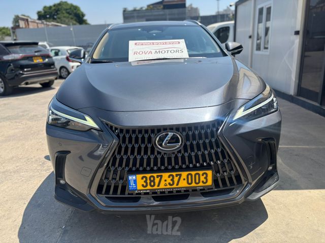 לקסוס NX