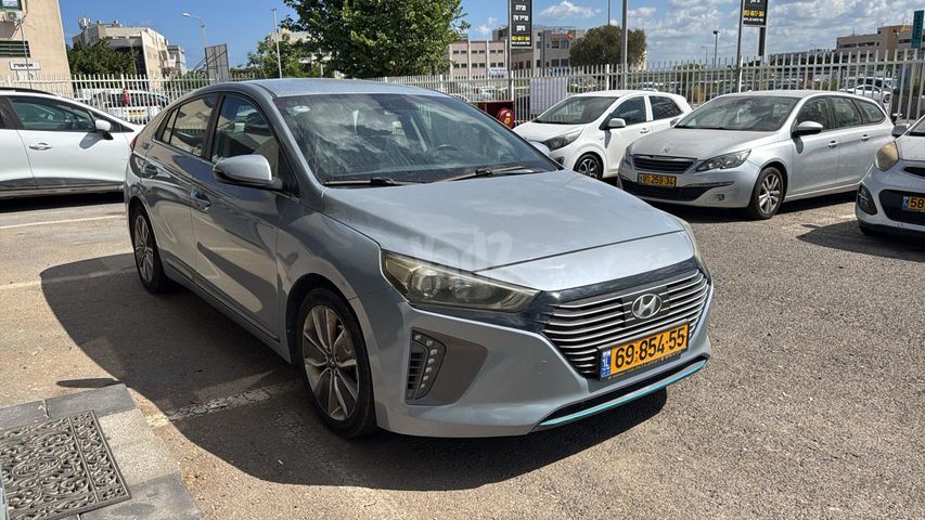 יונדאי איוניק