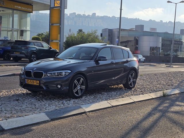 מודעת רכב ב מ וו סדרה 1