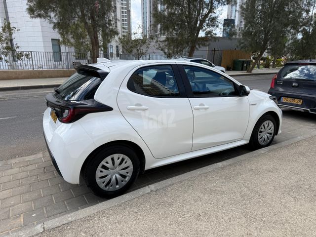 טויוטה יאריס