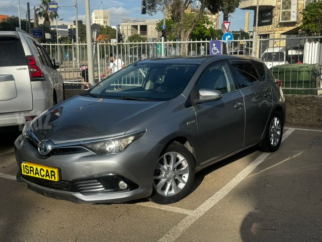 אוריס TS Sky היברידי אוט׳ 1.8 (99 כ״ס) [2016-2019]