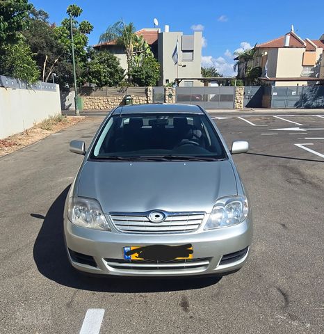טויוטה קורולה