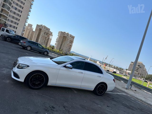 מודעת רכב מרצדס-בנץ E-class