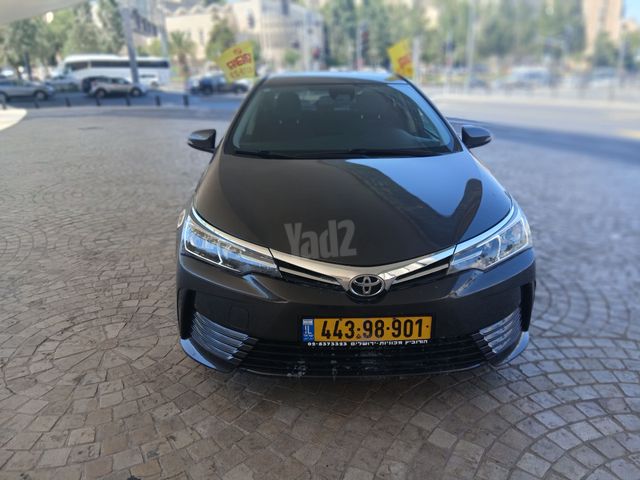 טויוטה קורולה