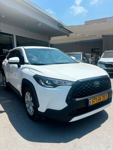 טויוטה קורולה קרוס