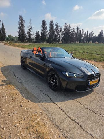 ב מ וו M4
