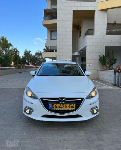 מודעת רכב מאזדה 3