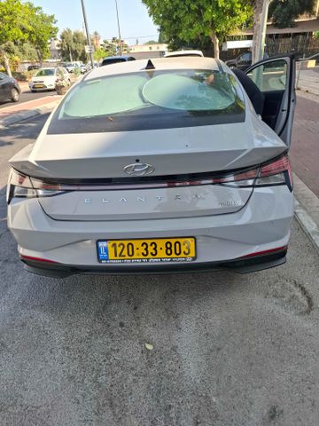 יונדאי אלנטרה