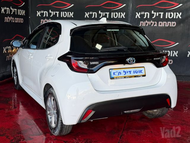 טויוטה יאריס