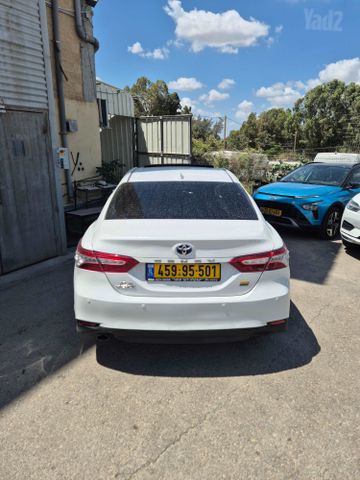מודעת רכב טויוטה קאמרי
