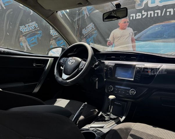 טויוטה קורולה
