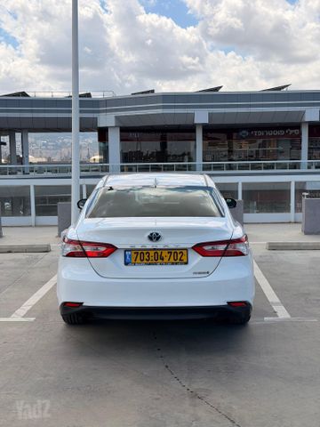 טויוטה קאמרי