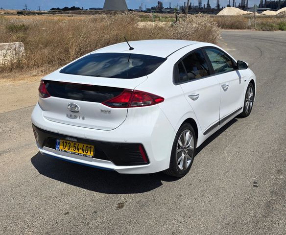 יונדאי איוניק