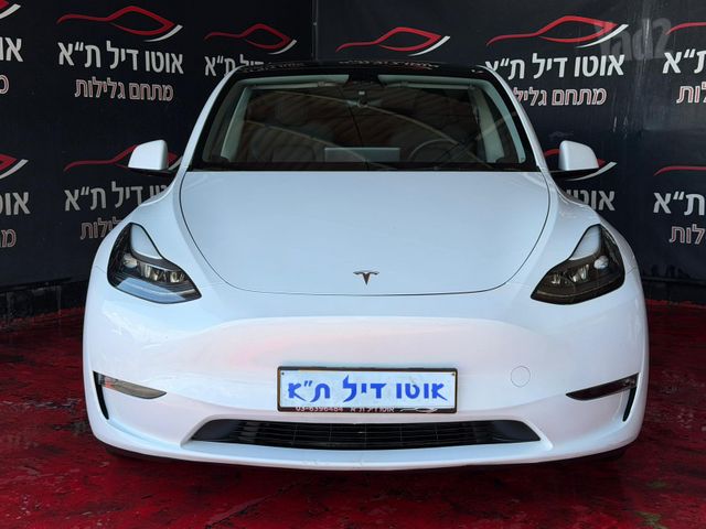 מודעת רכב טסלה מודל Y