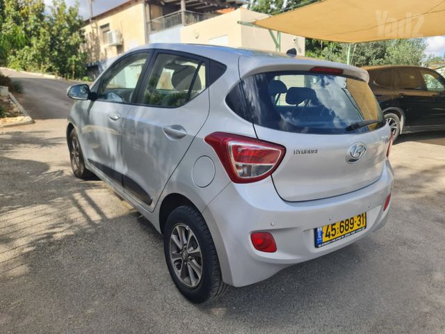 יונדאי i10