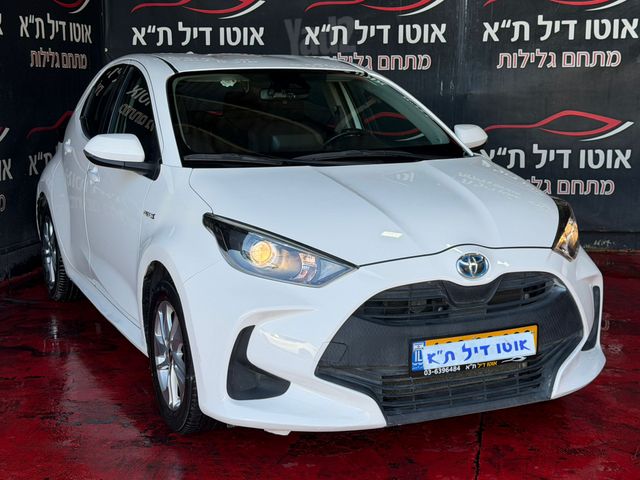 טויוטה יאריס