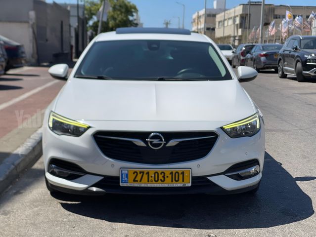 מודעת רכב אופל אינסיגניה 1