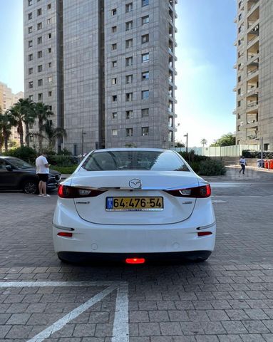 מאזדה 3