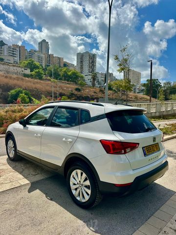 סיאט ארונה