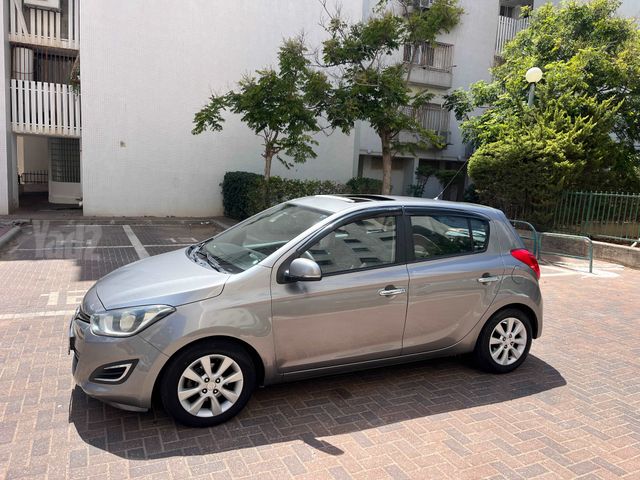יונדאי i20