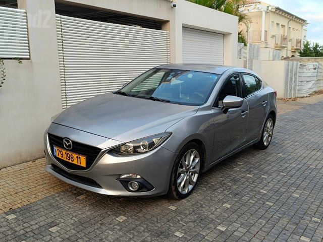מודעת רכב מאזדה 3