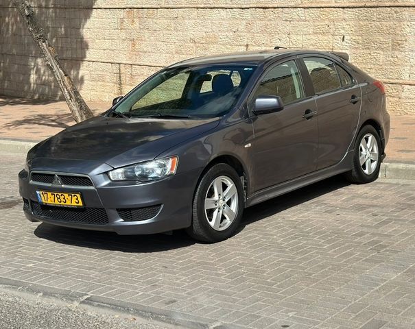 מיצובישי לנסר