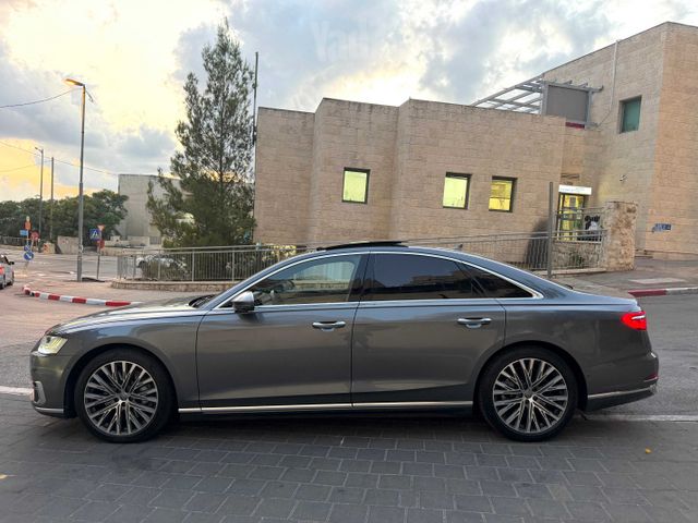 אאודי A8