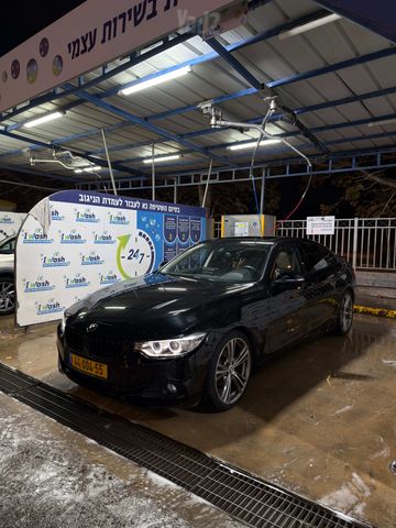 מודעת רכב ב מ וו סדרה 4
