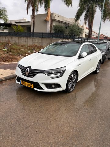 רנו מגאן