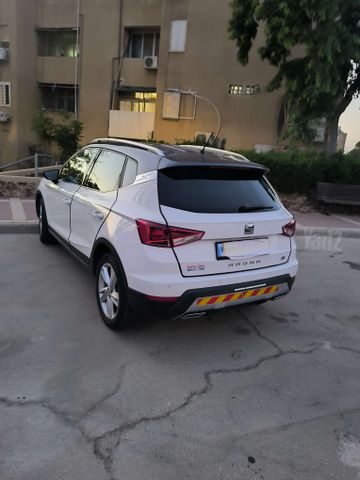 סיאט ארונה