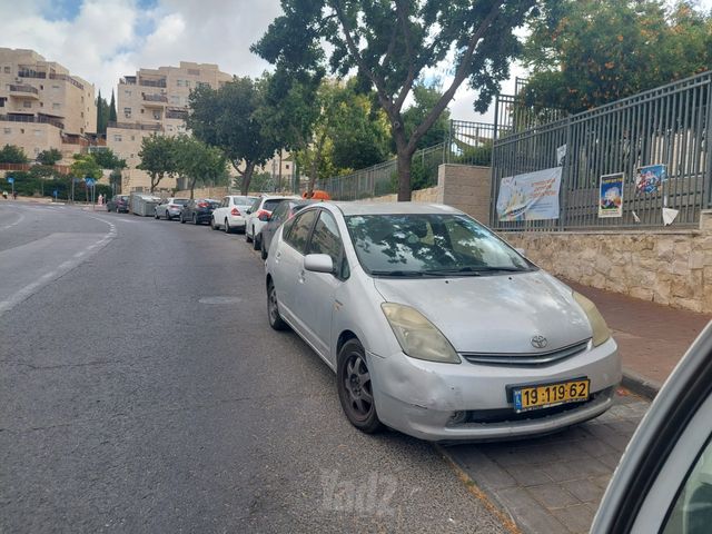 מודעת רכב טויוטה פריוס